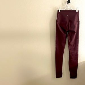Lululemon wunder under high-rise luxtreme